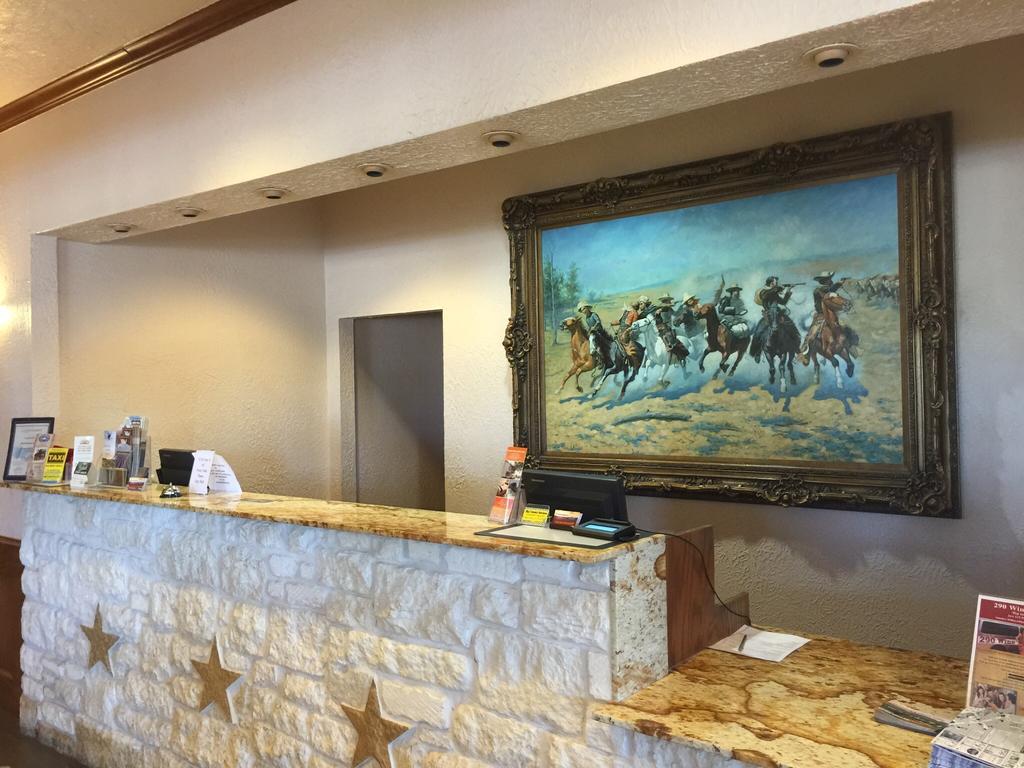 Fredericksburg Hill Country Hotel Екстериор снимка