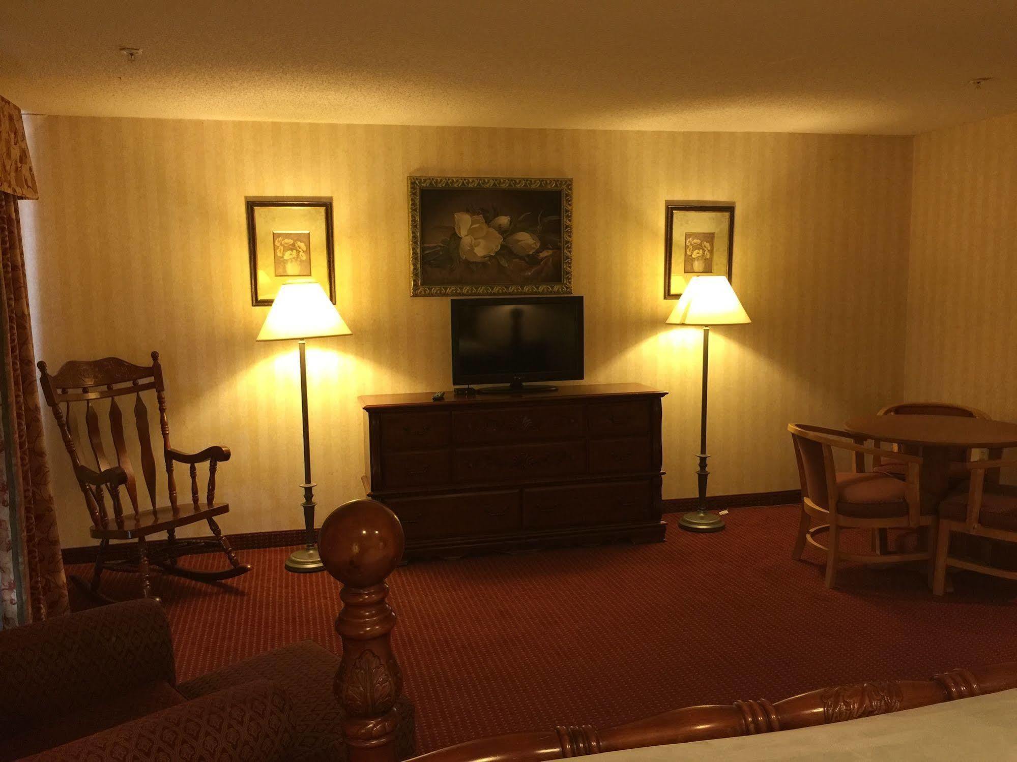 Fredericksburg Hill Country Hotel Екстериор снимка